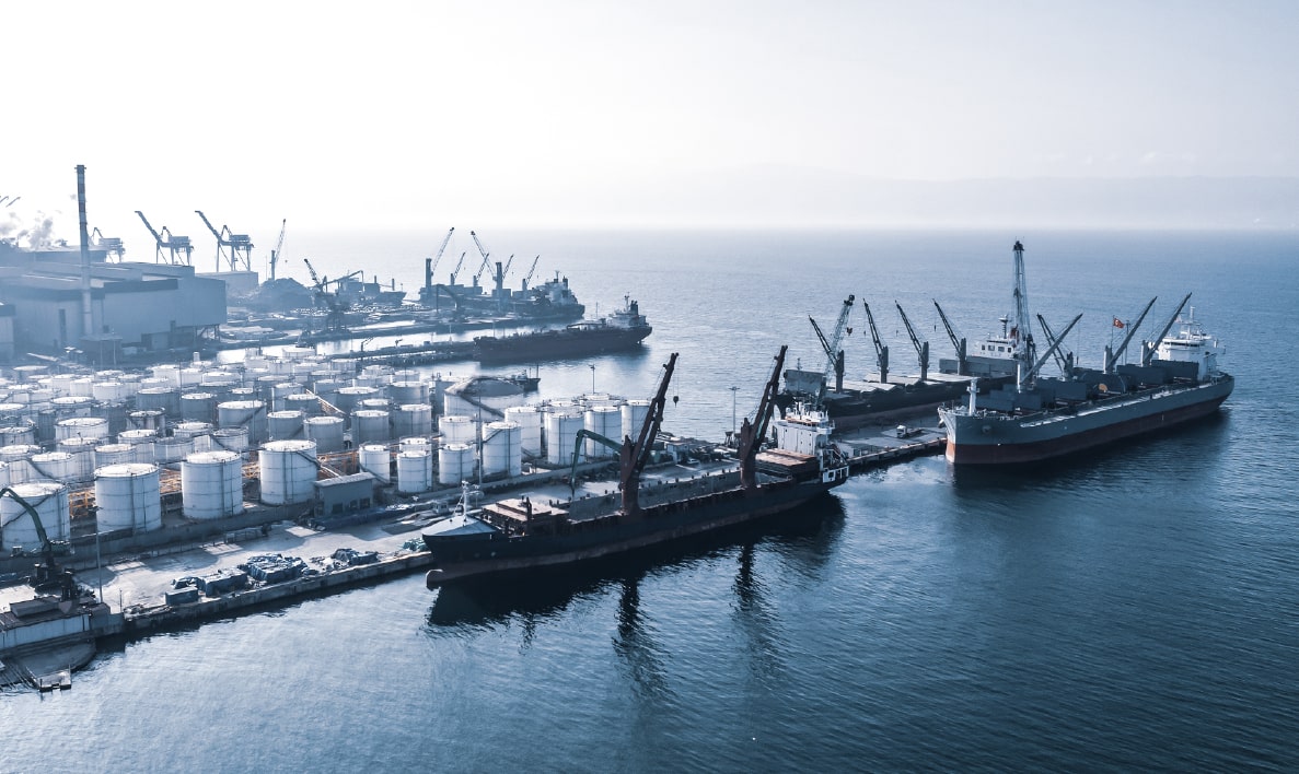 أنظمة مضخات مقاومة للظروف القاسية في القطاع البحري